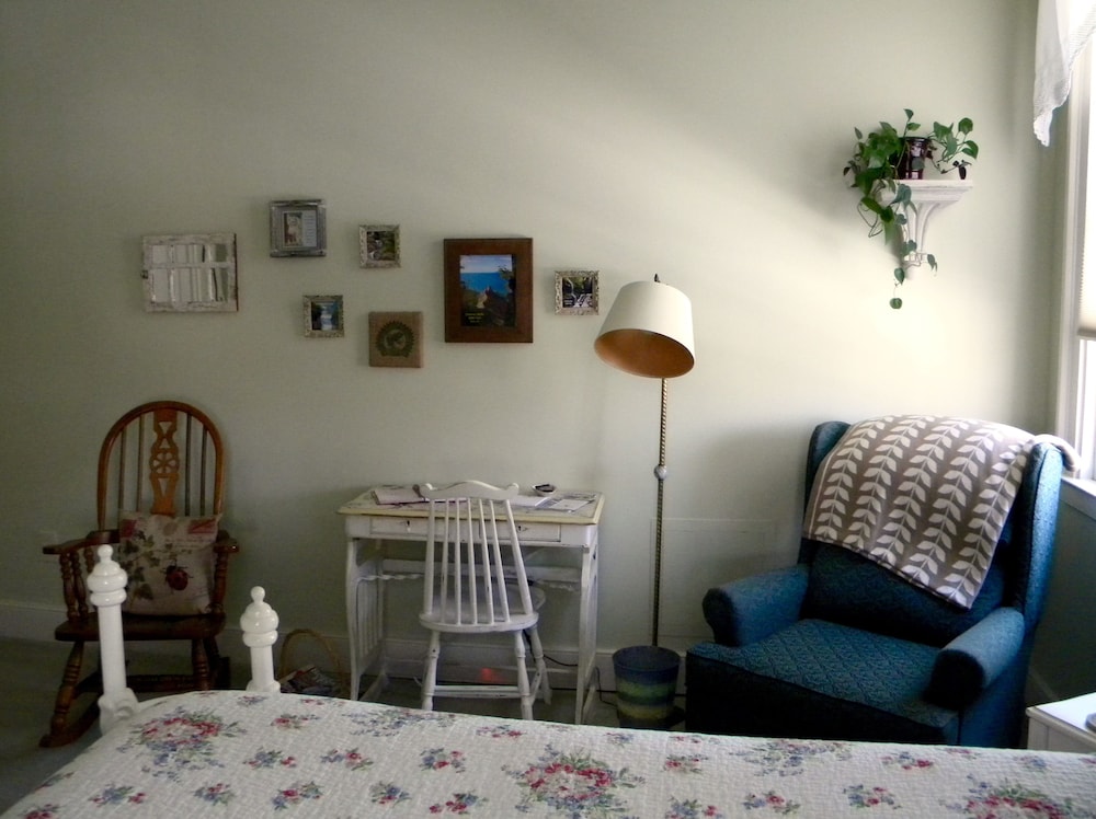 B&B at Oliver Phelps