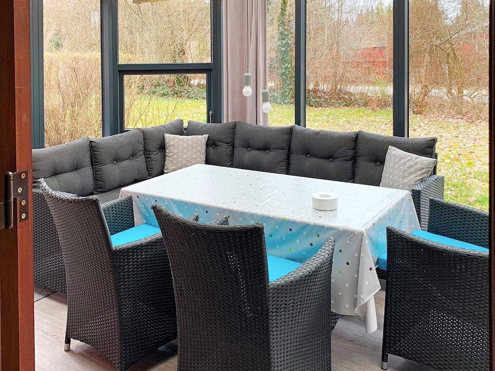 5 Person Holiday Home in Farvang