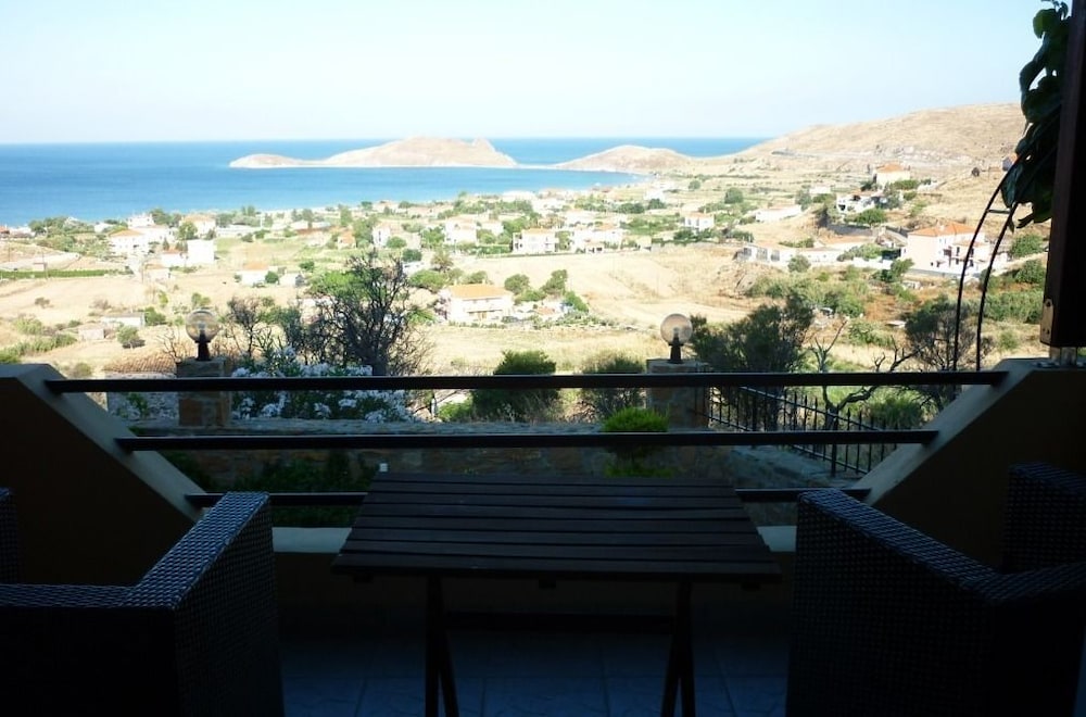 Dina Hotel
