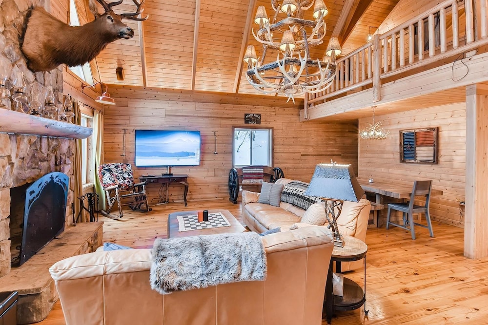 Ridgecrest Hideaway