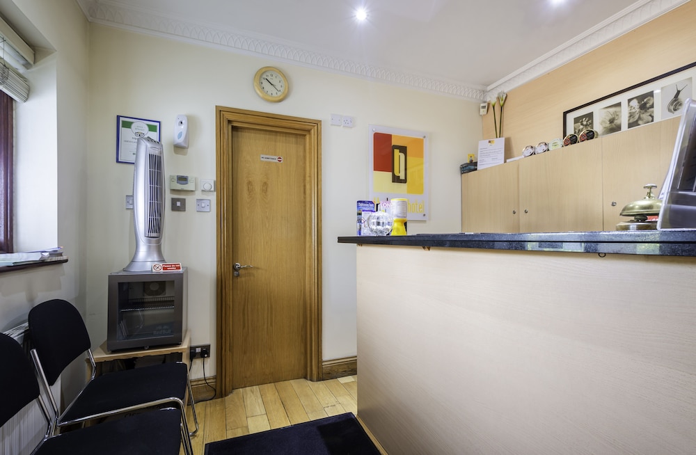 Harrow Vacations - The Brent Hotel - Property Image 3