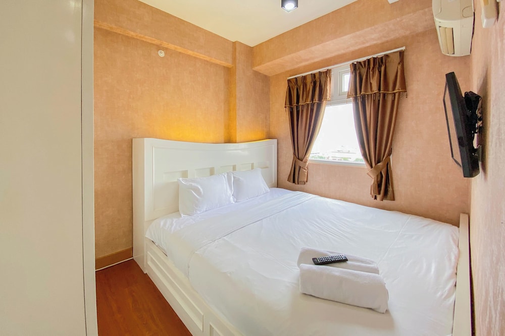 Pleasant And Modern Look 1Br Green Pramuka City Apartment