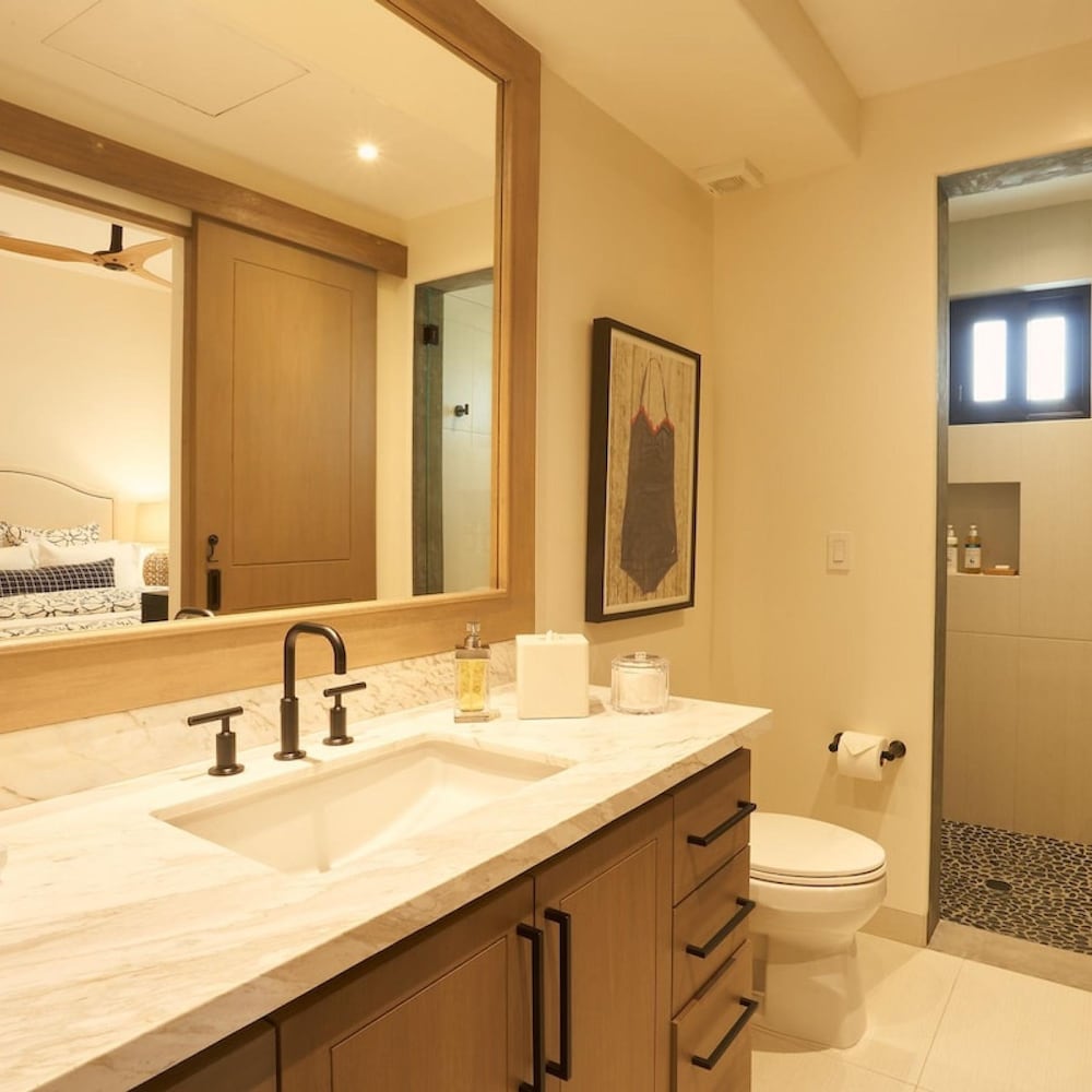 Oceanfront 3bd Penthouse With Breathtaking Views