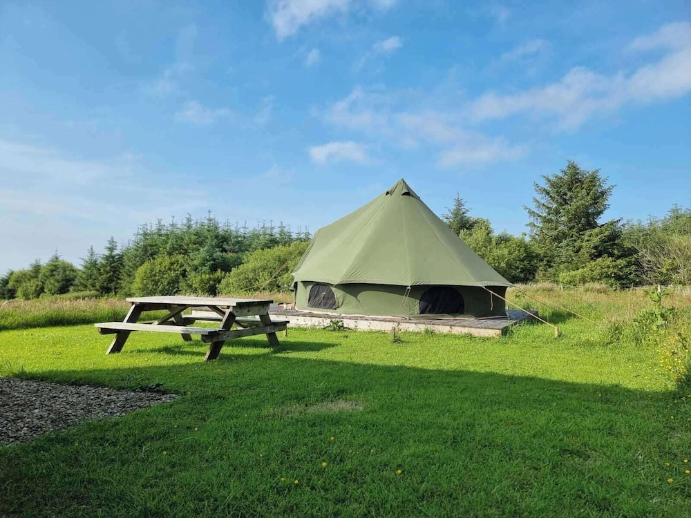 Glamping Pod - Sleeps 2 - Pets - Parking - Wifi