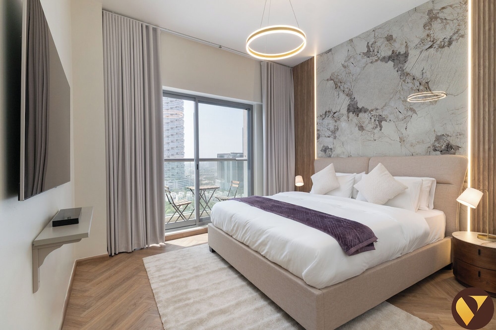 JVC near Circle Mall with full Amenities