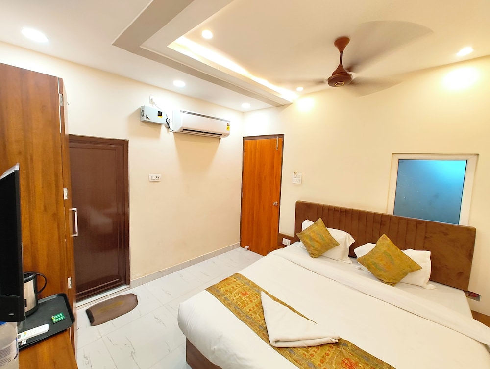 Hotel BN&K Grand Varanasi