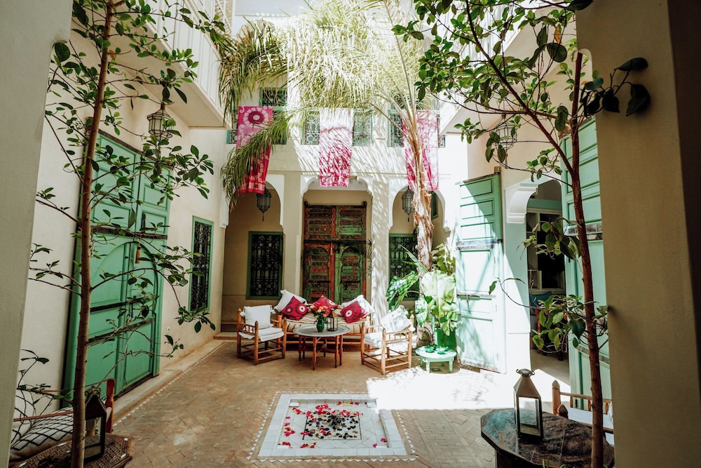 Riad dar ayur