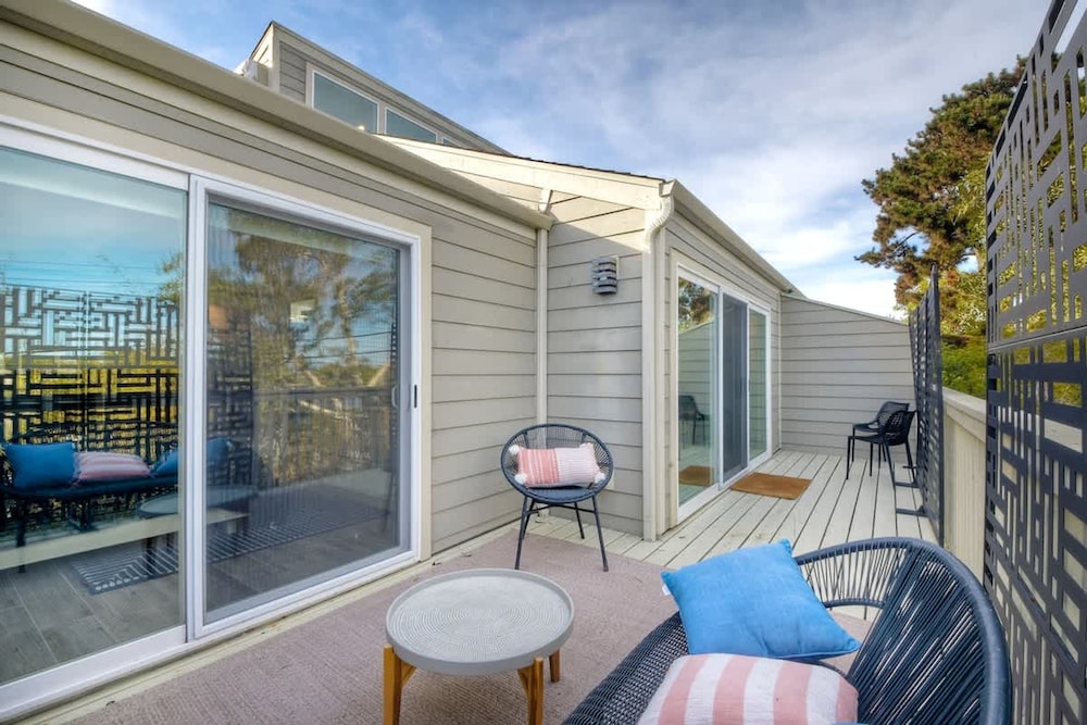 Sea Bluff - Direct Beach Access