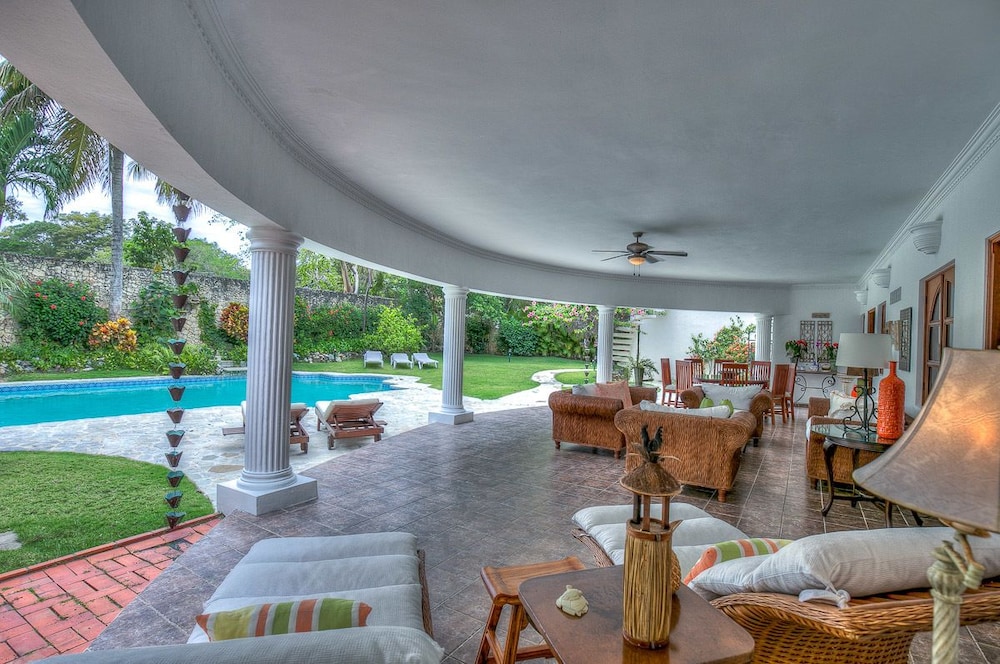 Sea Horse Ranch Luxury Resort view 3