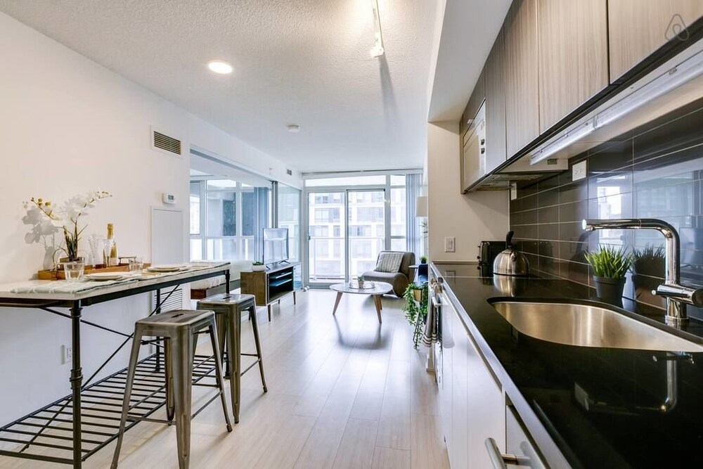 City Condo by Rogers Centre