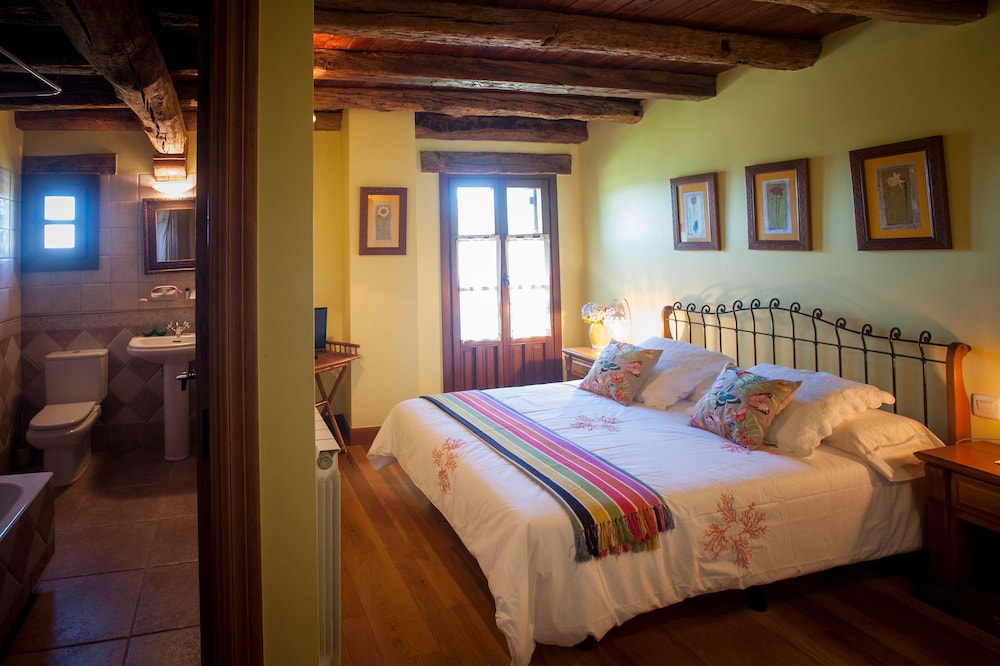 Casa Peluaga
