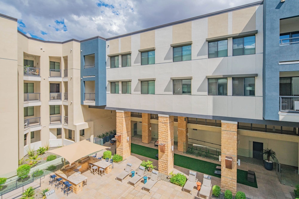 ROVE LIVING/KB - Scottsdale Grand