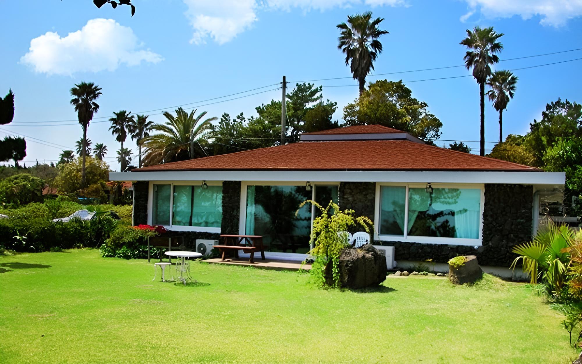 Seogwipo Seogwipo Pureunbada Pension view 5