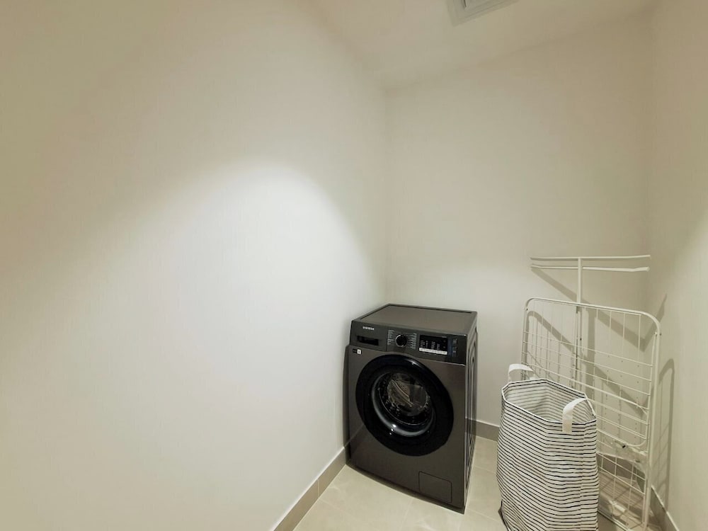 Stylish 1BR Apartment in La Sirene