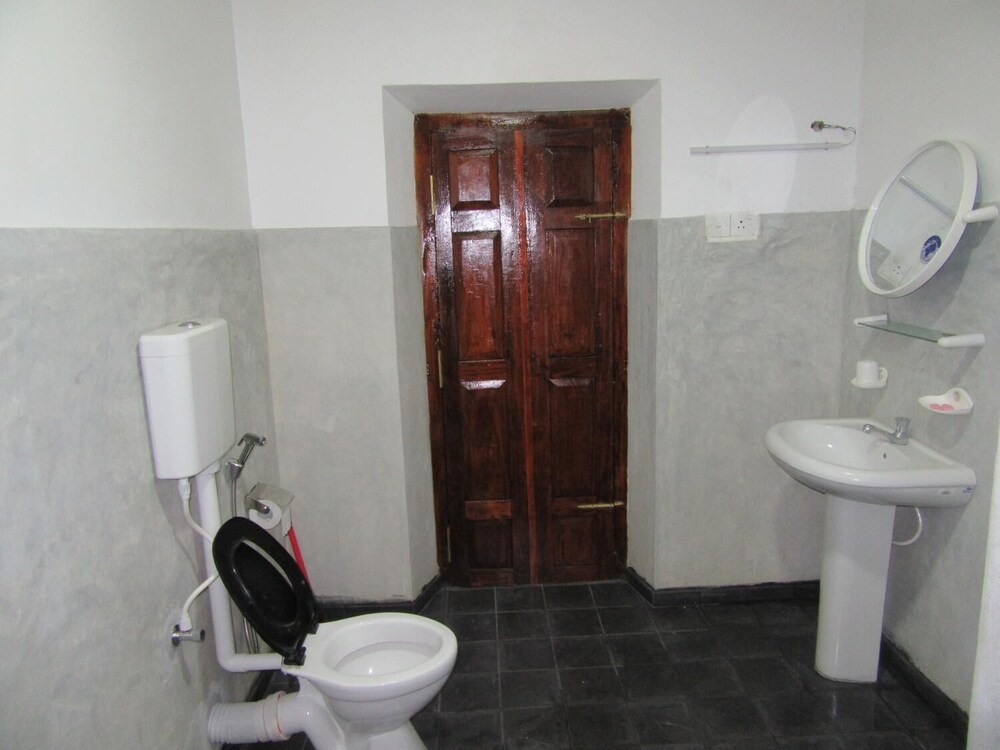 The Colonial Villa