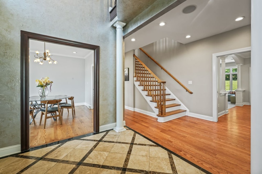 Hidden Retreat 4-homes 134 Acres