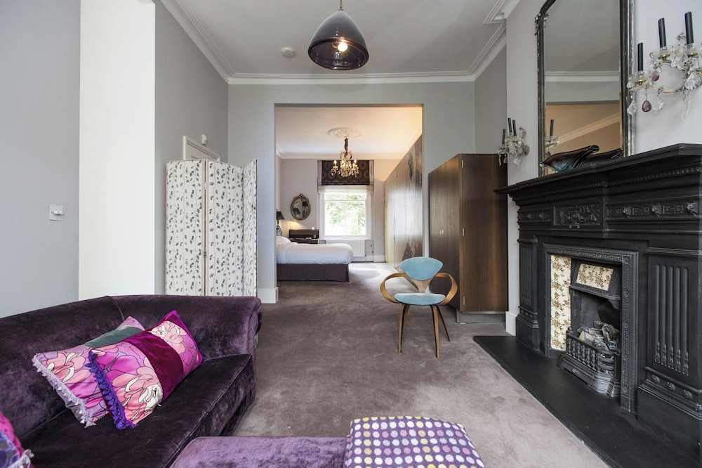 Leamington Road Villas II by Onefinestay