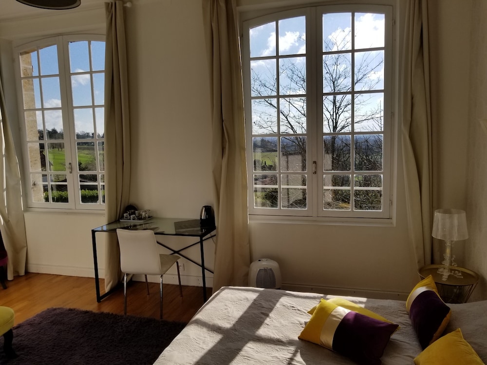 Domaine De Bellevue view 3