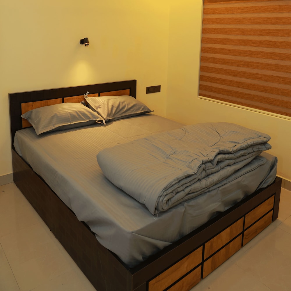 SJ HOMES