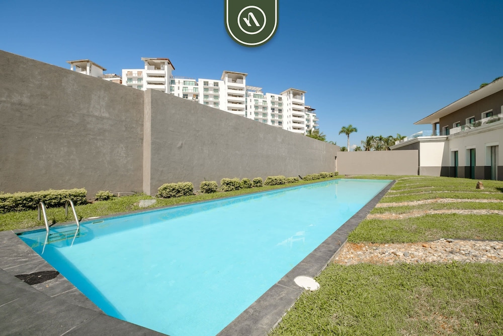 Emerald T3 I8 La Isla Residences
