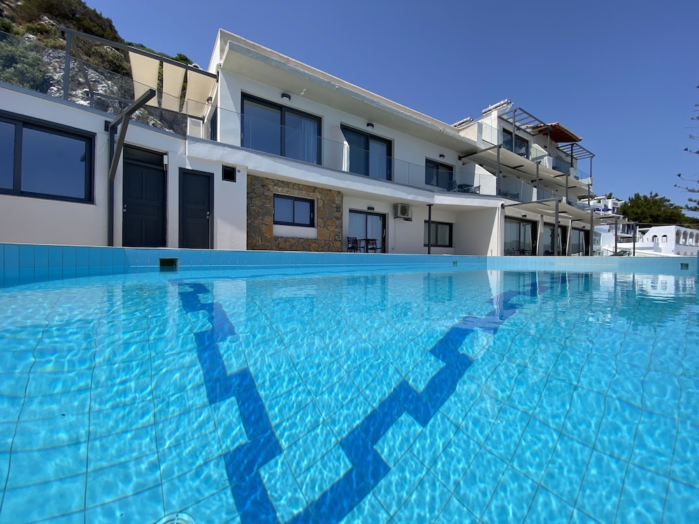 Ostria Apartments