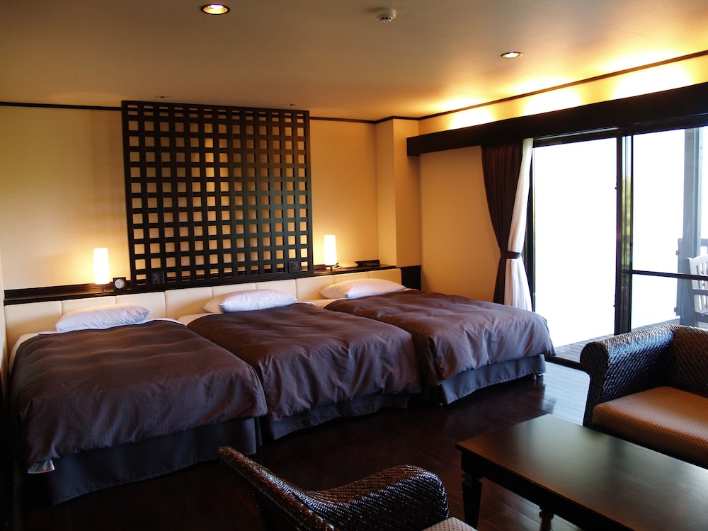 Okuma Private Beach & Resort 11