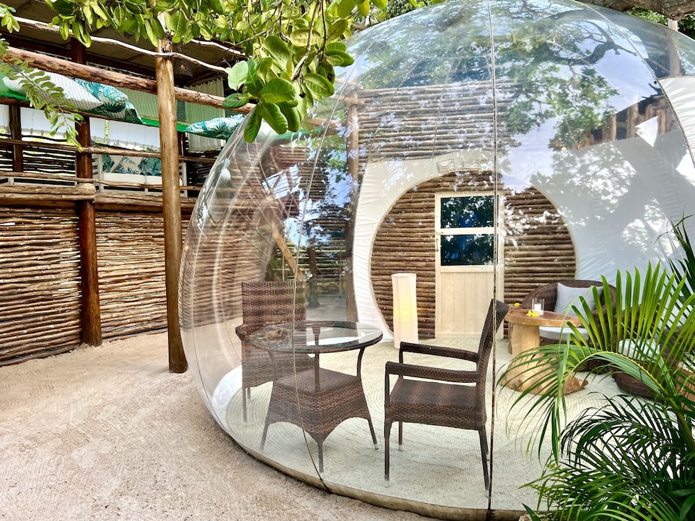 Rock and Sea Resort