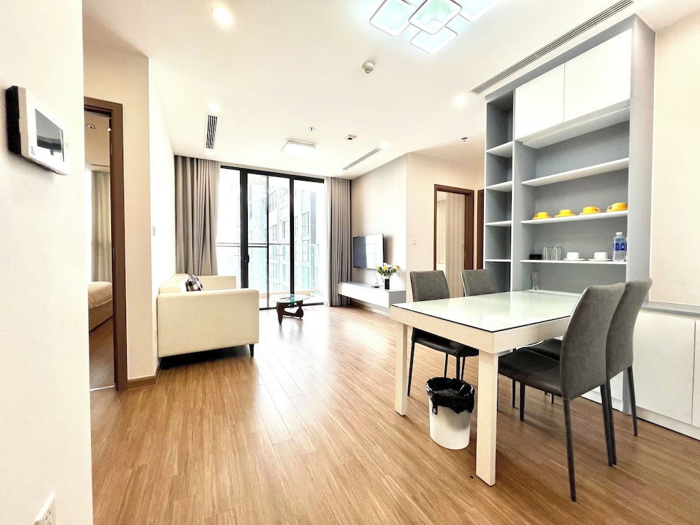 Luxhousing Vinhomes Skylake