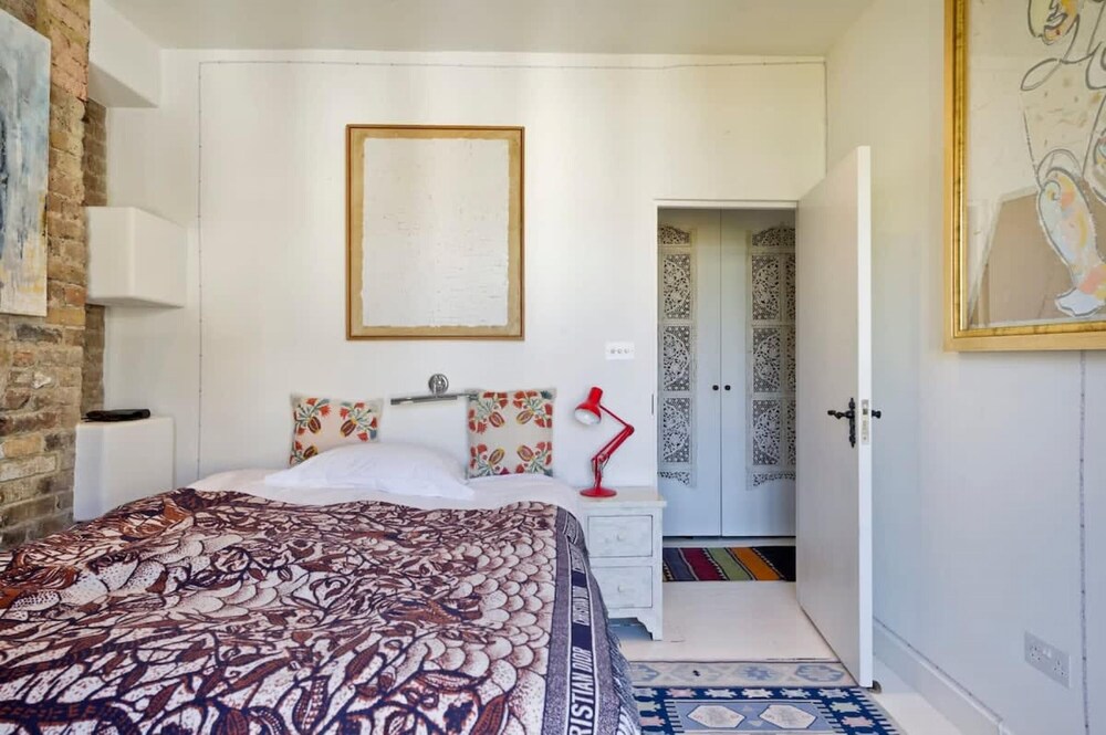 Stylish 5 Bed House in St John s Wood Maida Vale