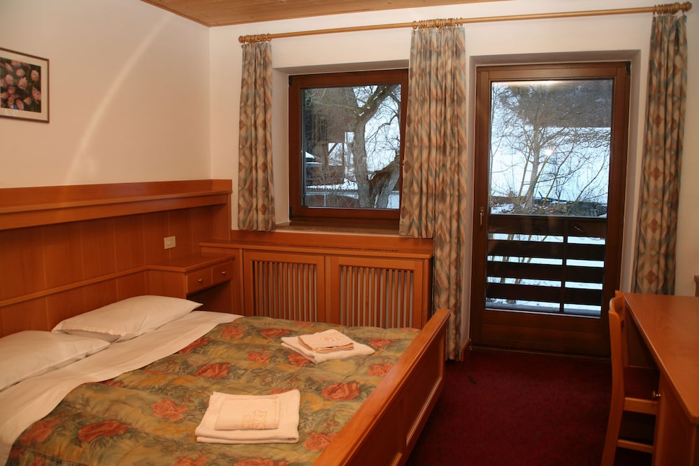 Hotel & Camping Gisser