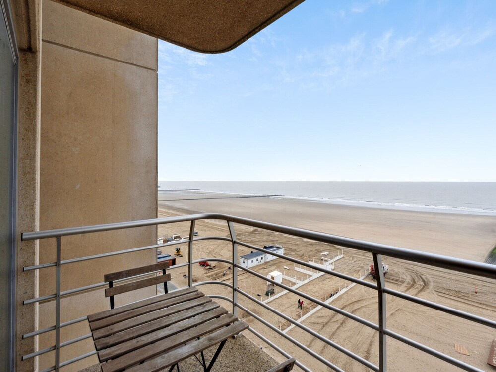 Cosy Studio With sea and Beach Views