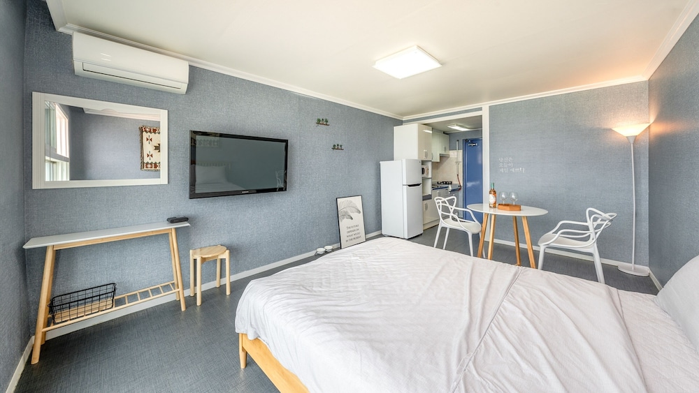 Goseong Napoli House Pension
