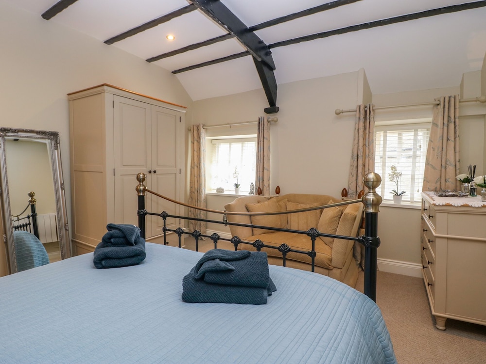 White Swan Cottage view 5