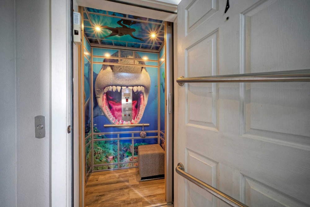 Coastal Soiree Ocean Views, Game Room, & Steps From Port Aransas Beaches