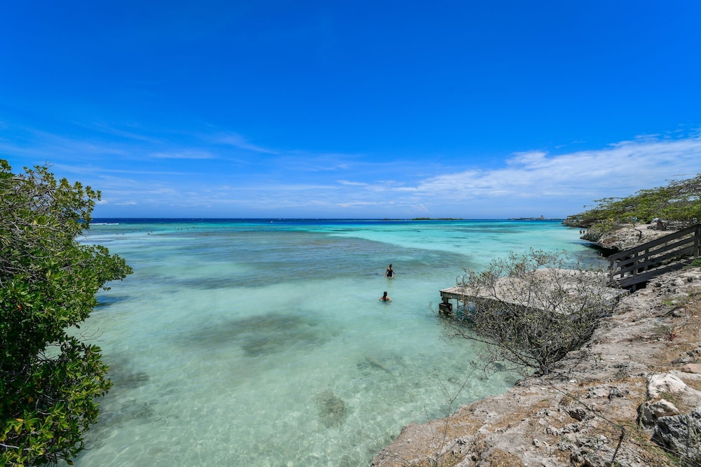 2 min Walk to Ocean - Mangel Halto Aruba