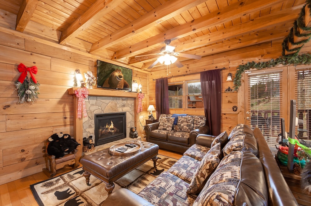 Something Extra 2 Bedroom Cabin by RedAwning view 2