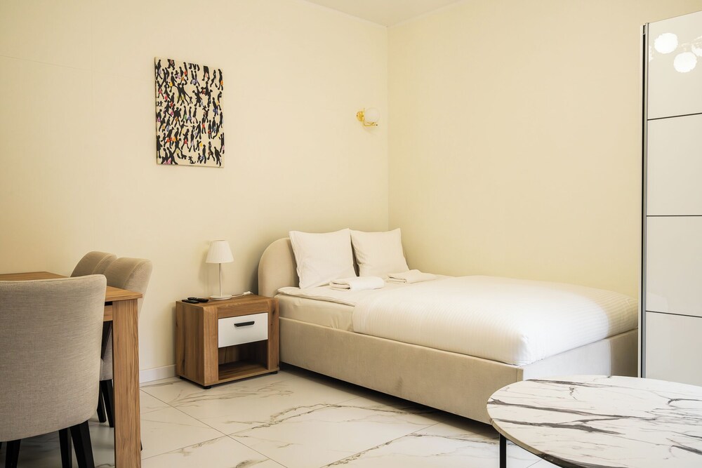 RentPlanet - Apartament Oławska 1
