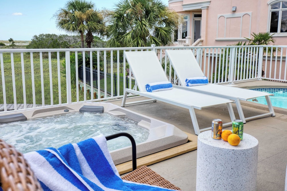 Sleeps 38 2 Homes, Steps to the Beach, Private Pool + Hottub, Game Room, Views
