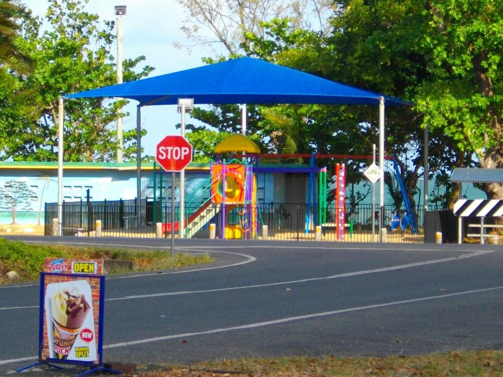 Kurrmine Beach Motel