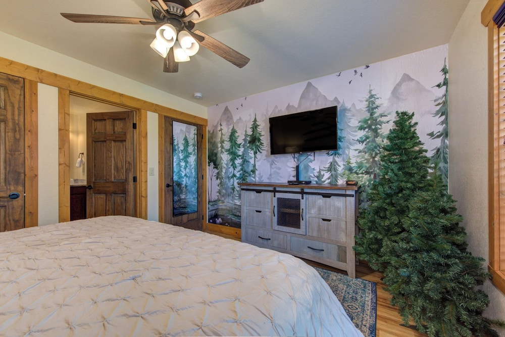 Luna Bear Lodge