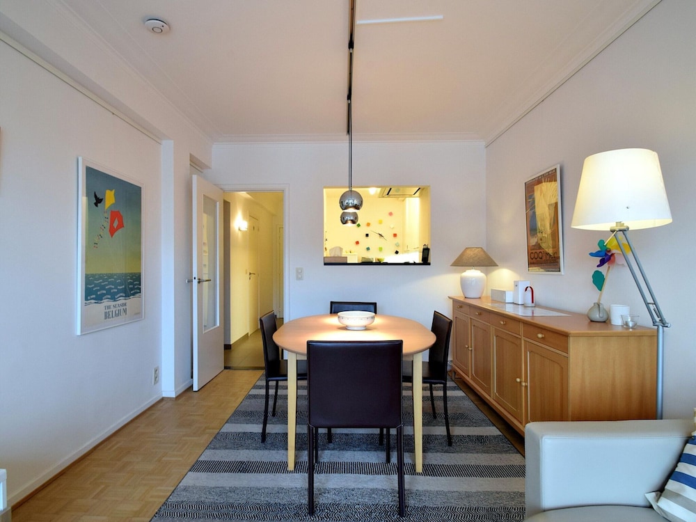 Chic Sea-view Apartment