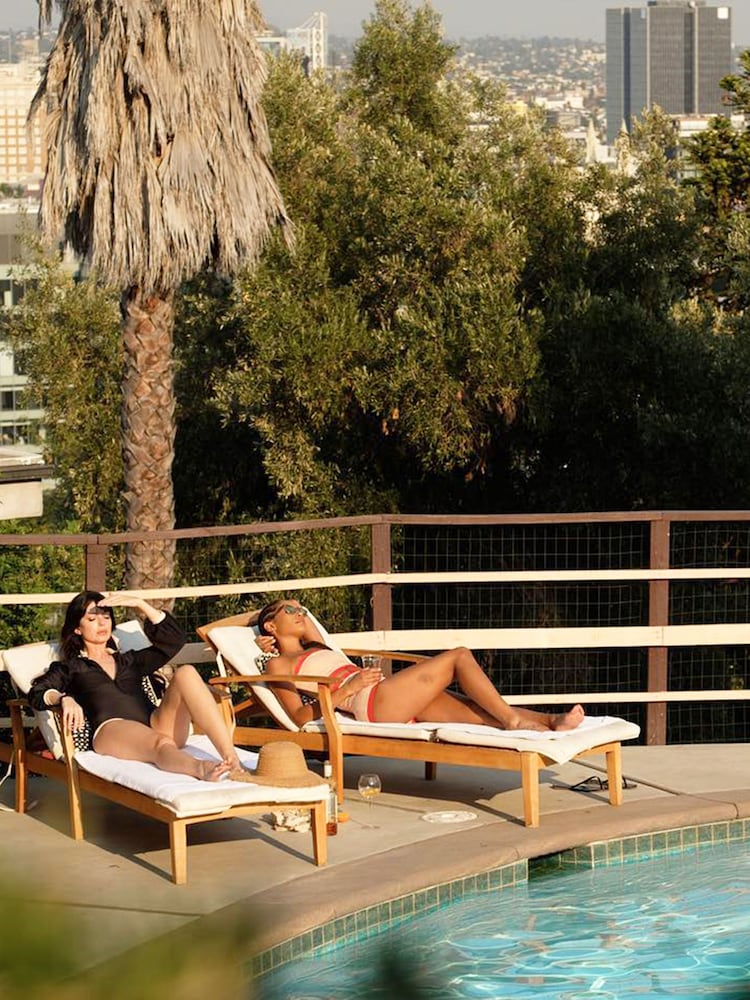 Hollywood Hills Hotel