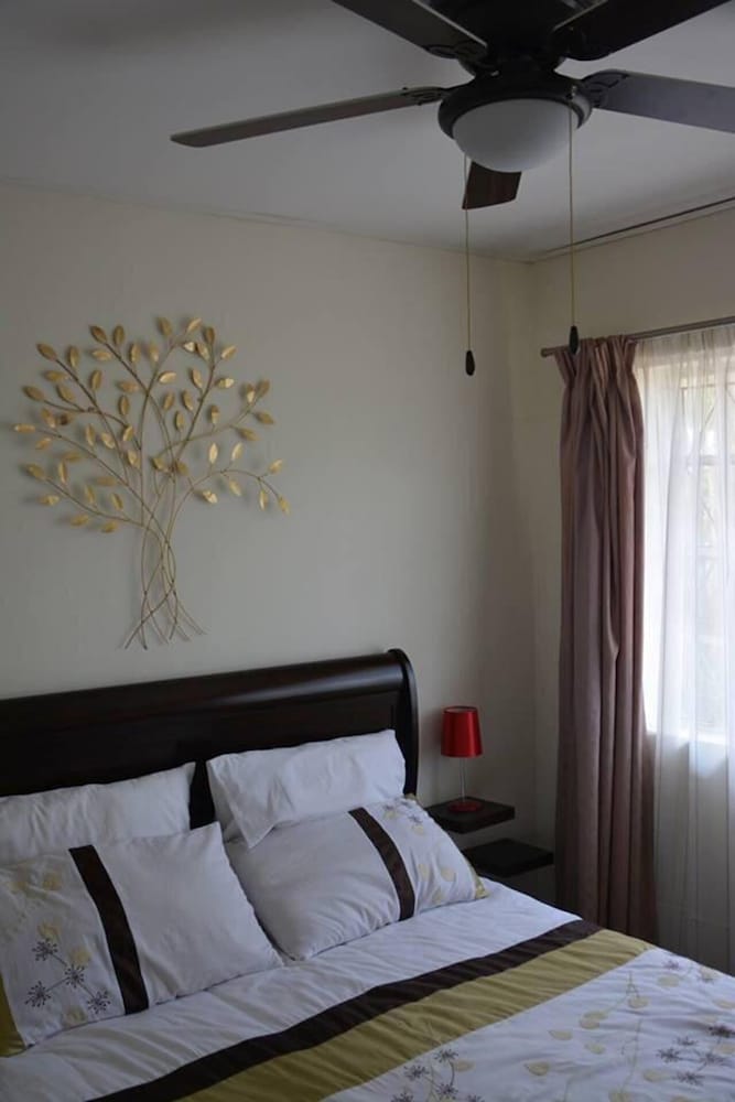 Cosy 2-bed House in Maseru for Perfect Calm and re view 2