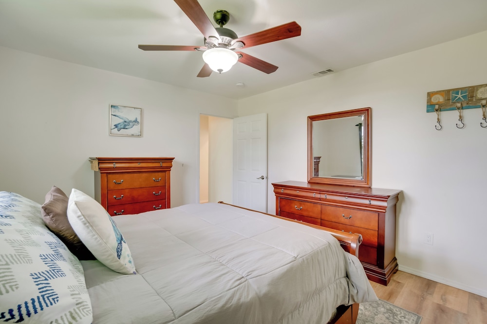 Heated Pool + Lanai: Peaceful Punta Gorda Stay