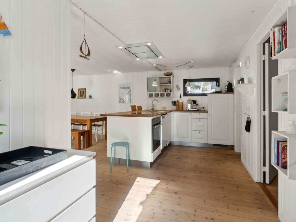 5 Star Holiday Home in Hals