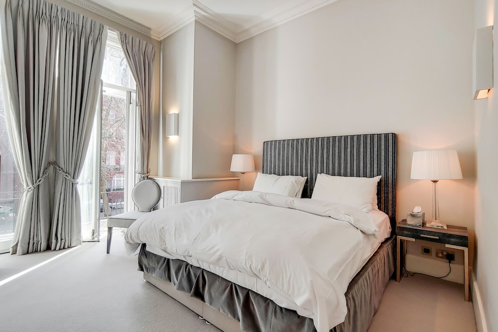 The Knightsbridge Residences