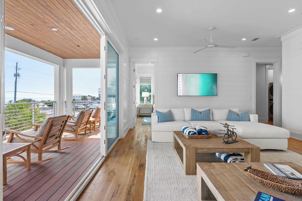30A Beach Getaway by Avantstay Gulf Views + Pool Golf Cart + Bonfires