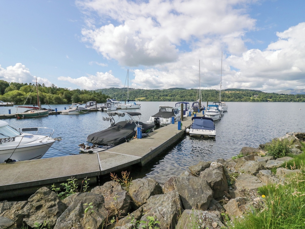 Waterside Lodge