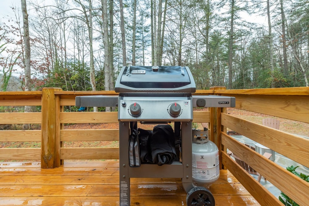 Rejuvenate in the Mtns w Sauna 5 min Drive to DT