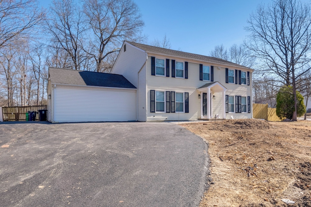 18 Mi to DC: Upscale Apartment in Fort Washington!
